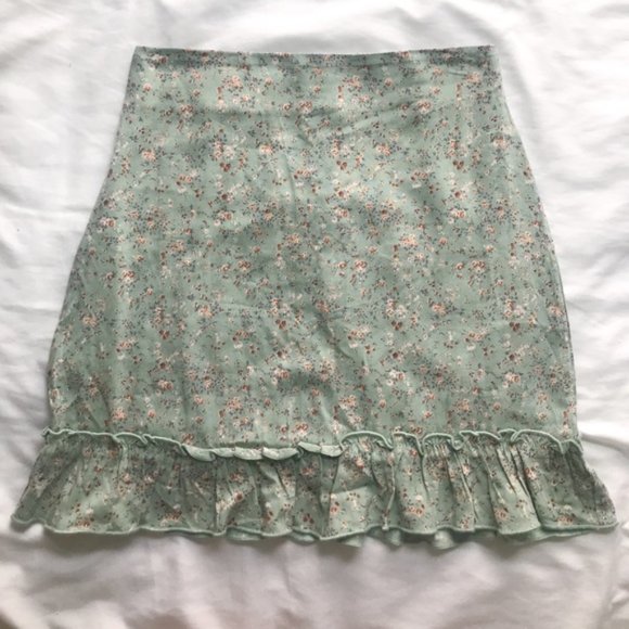 Brandy Melville Mint Green Cara Ruffle Skirt - Picture 3 of 4